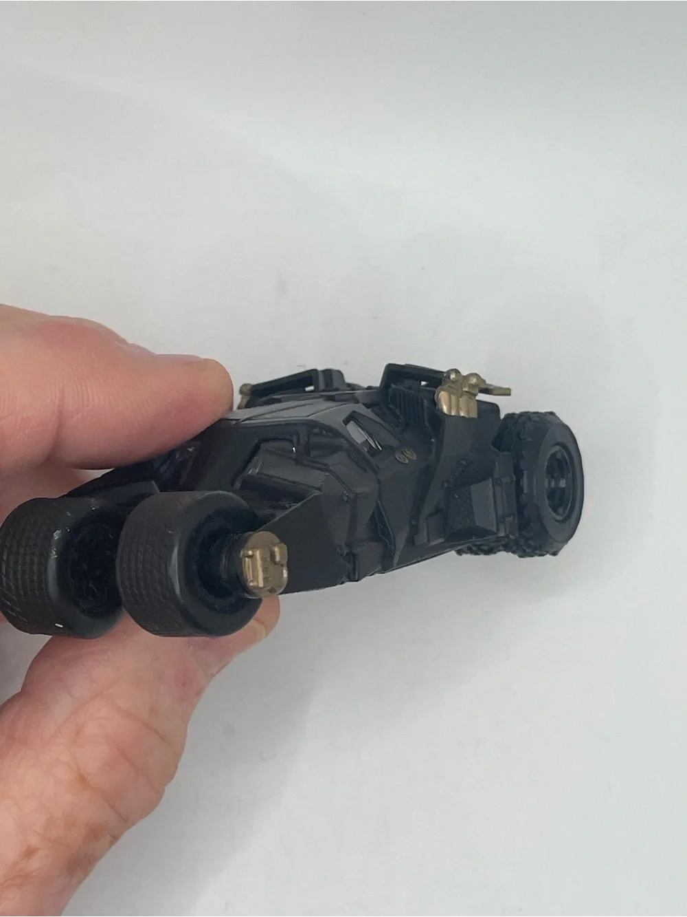 Hot Wheels Batmobile Tumbler 1:50 Scale DKL27